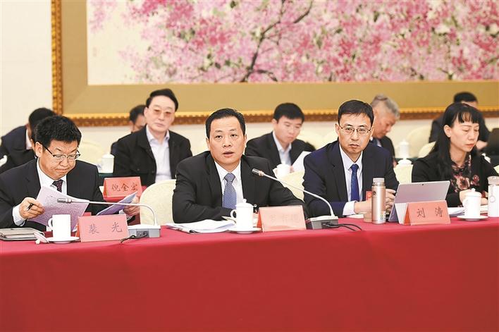 在深省人大代表建议，莲塘口岸应实施24小时通关